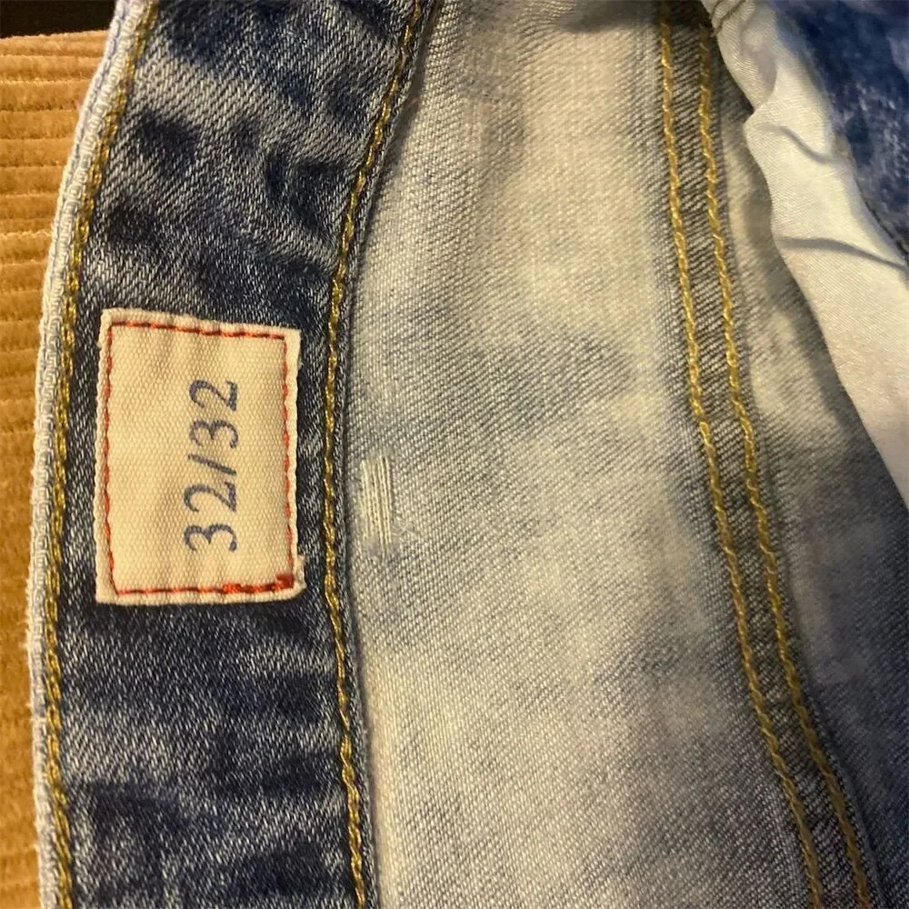 Men's Vintage Light Blue Denim Jeans Size 32 Straight Fit
